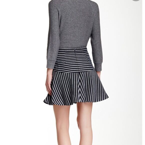 J. Crew Dresses & Skirts - J Crew Stripe Navy Blue White Stripe Fit Flare Mini Skirt 0 XS